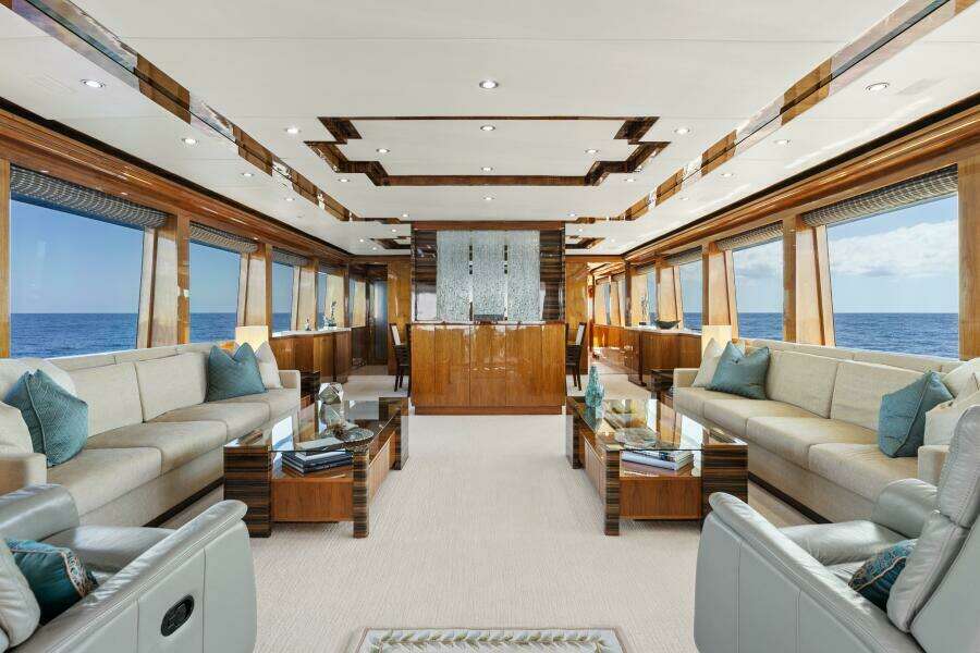 2013 125' Hargrave Raised Pilothouse - Mesmerize