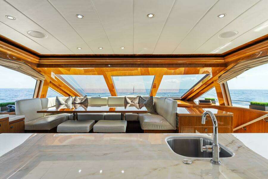 2013 125' Hargrave Raised Pilothouse - Mesmerize