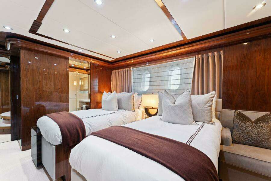 2013 125' Hargrave Raised Pilothouse - Mesmerize