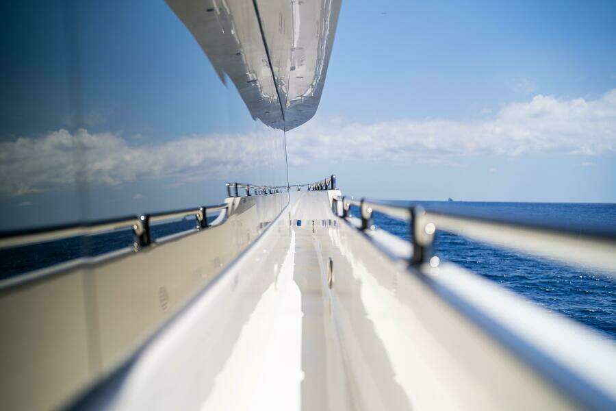 2013 125' Hargrave Raised Pilothouse - Mesmerize