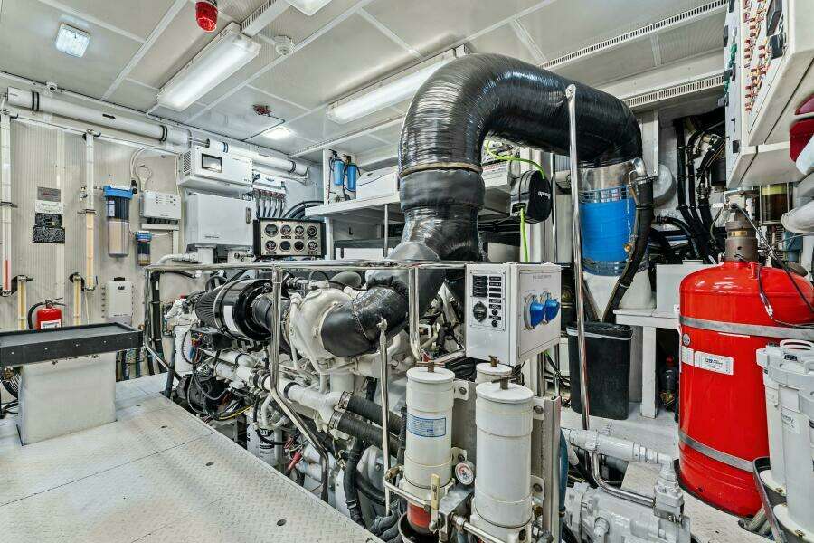 2013 125' Hargrave Raised Pilothouse - Mesmerize