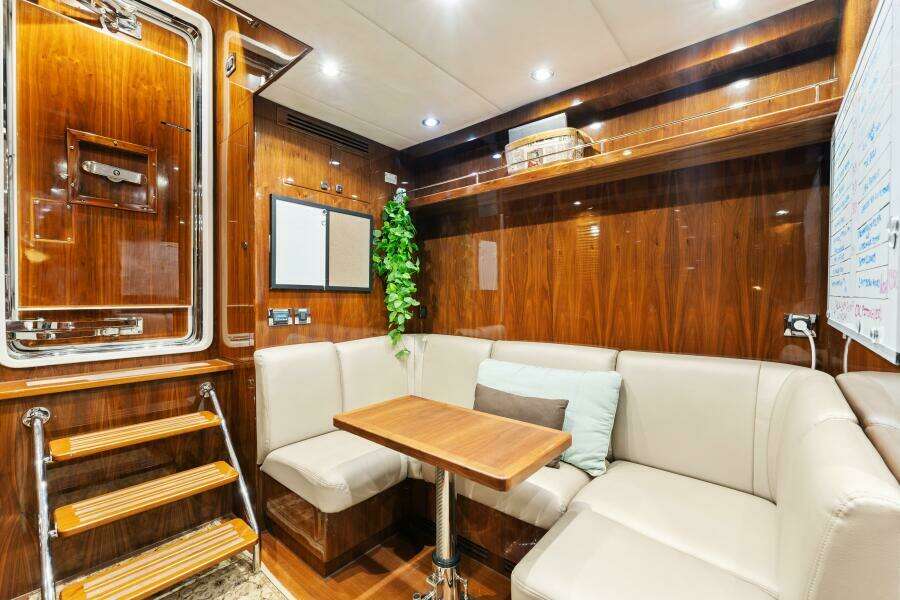 2013 125' Hargrave Raised Pilothouse - Mesmerize