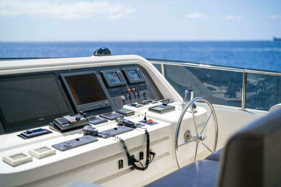 2013 125' Hargrave Raised Pilothouse - Mesmerize