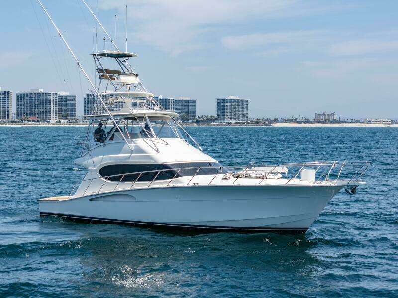 2004 Hatteras 54 Convertible Profile