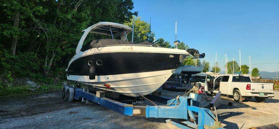 Black Diamond 33ft Chaparral Yacht For Sale