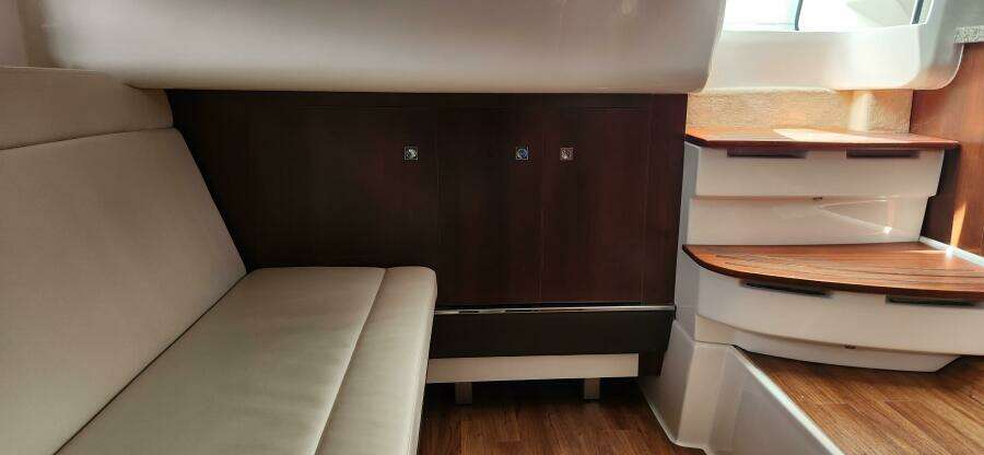 Black Diamond 33ft Chaparral Yacht For Sale