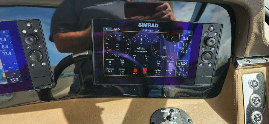 Black Diamond 33ft Chaparral Yacht For Sale