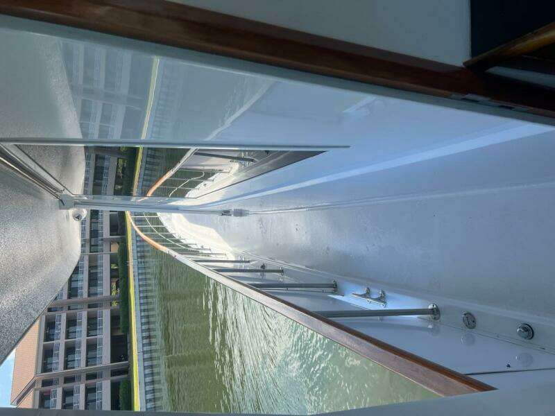 Longtail 58ft Hatteras Yacht For Sale