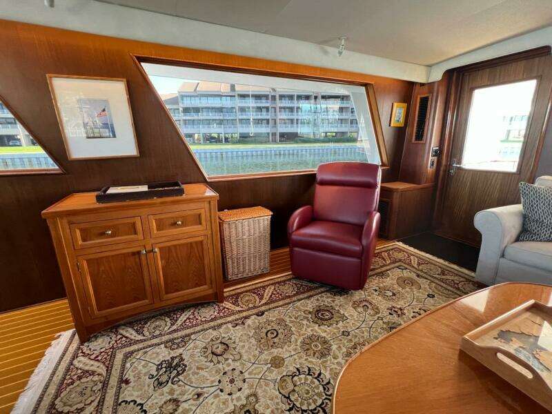 Longtail 58ft Hatteras Yacht For Sale