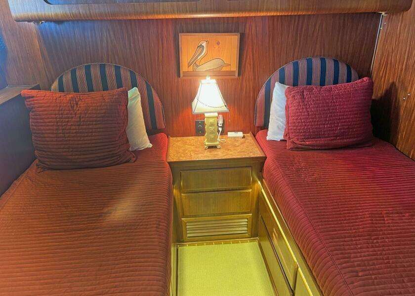 Longtail 58ft Hatteras Yacht For Sale