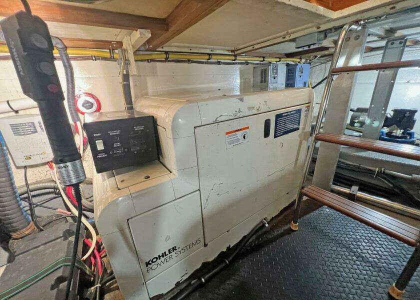 Longtail 58ft Hatteras Yacht For Sale