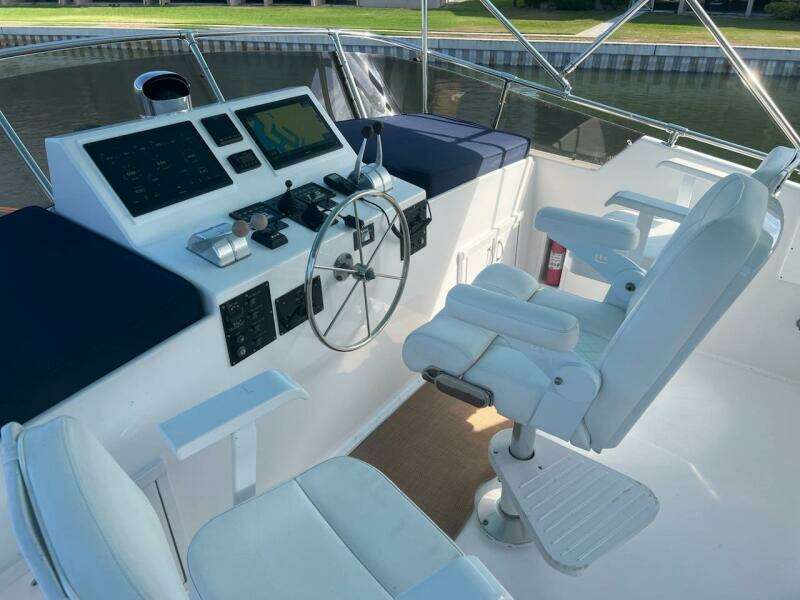 Longtail 58ft Hatteras Yacht For Sale
