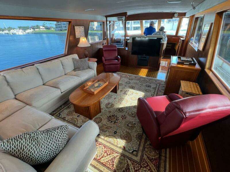 Longtail 58ft Hatteras Yacht For Sale
