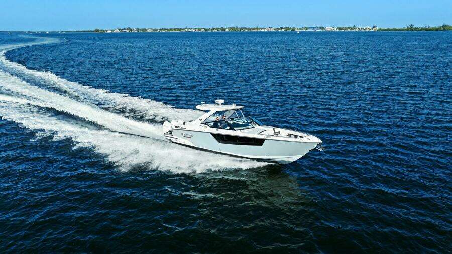 2023 Monterey 385 SS - Profile