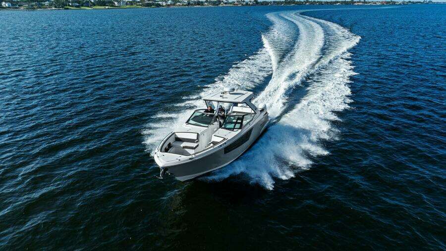2023 Monterey 385 SS - Profile