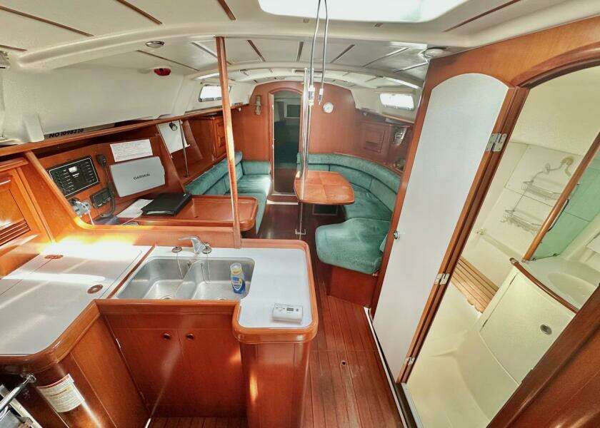 Carina 36ft Beneteau Yacht For Sale