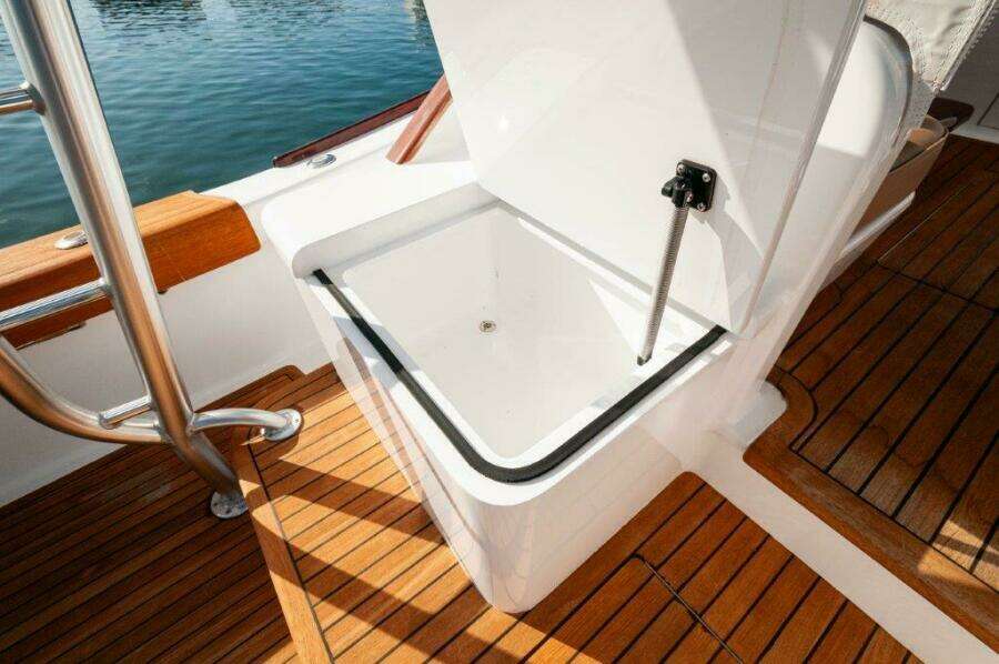 2024 Maverick Yachts Costa Rica 36 Walkaround- GAME ON- Cockpit