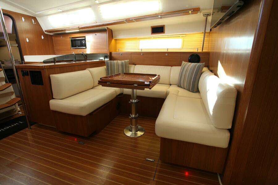 Timeless 42ft Catalina Yacht For Sale
