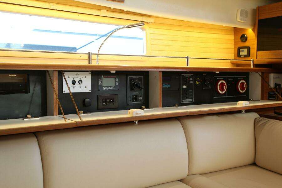 Timeless 42ft Catalina Yacht For Sale