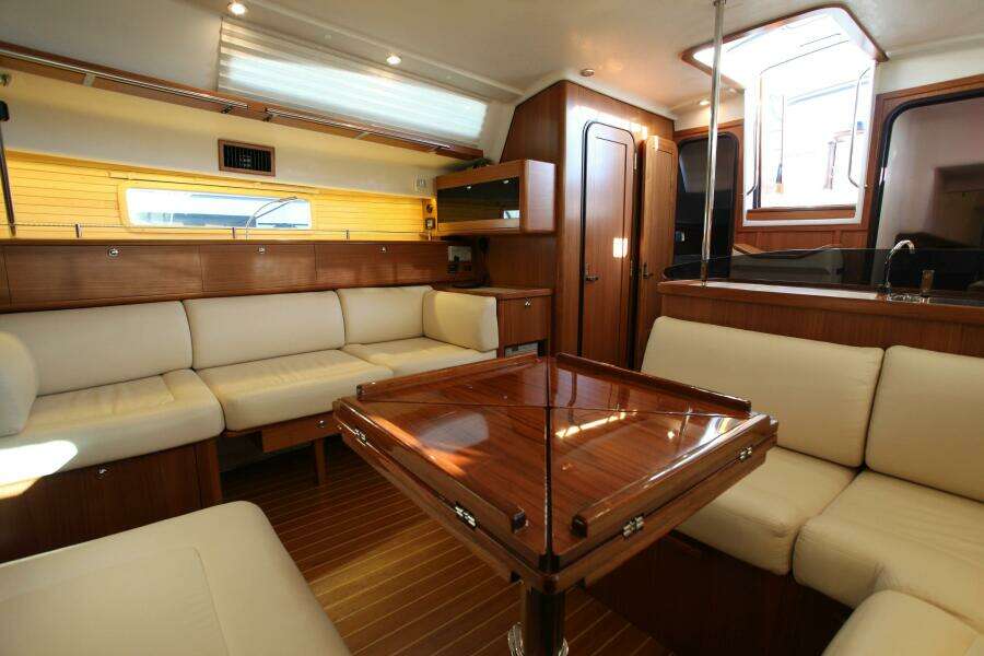 Timeless 42ft Catalina Yacht For Sale