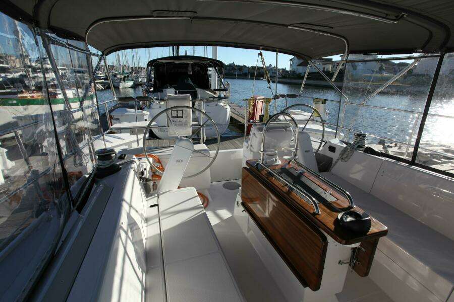 Timeless 42ft Catalina Yacht For Sale