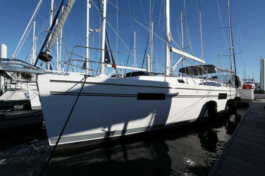 Timeless 42ft Catalina Yacht For Sale