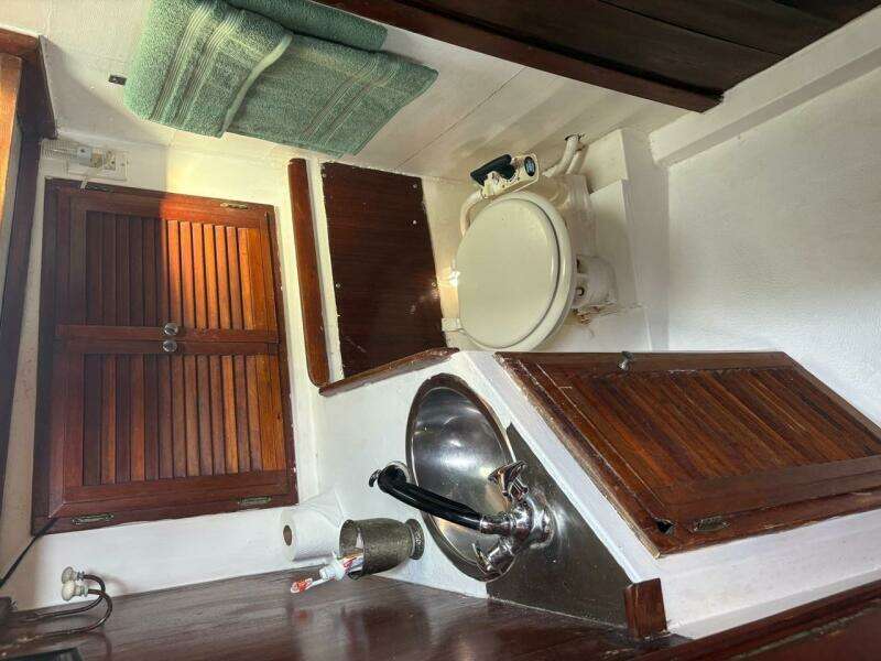 40ft Islander Yacht For Sale