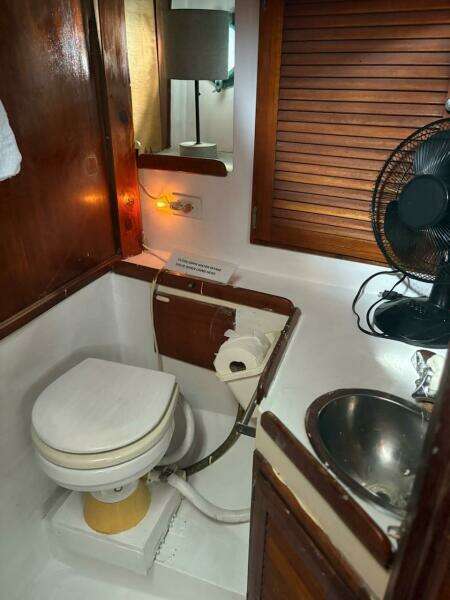 40ft Islander Yacht For Sale