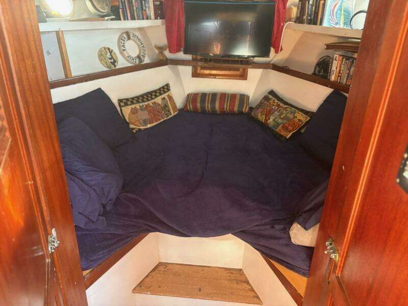 40ft Islander Yacht For Sale