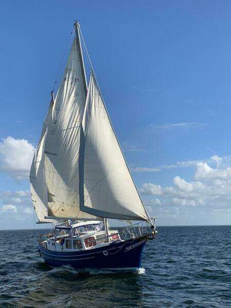 40ft Islander Yacht For Sale