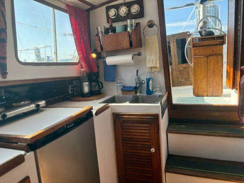 40ft Islander Yacht For Sale