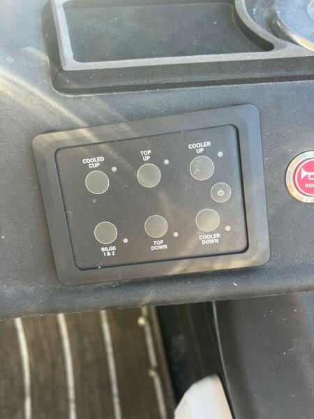 35' 2023 Premier 330 Escalante