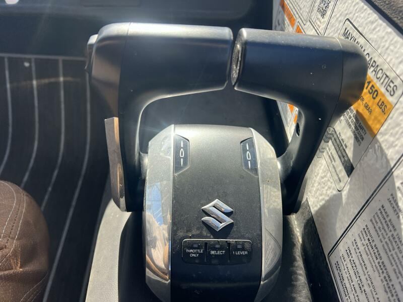 35' 2023 Premier 330 Escalante