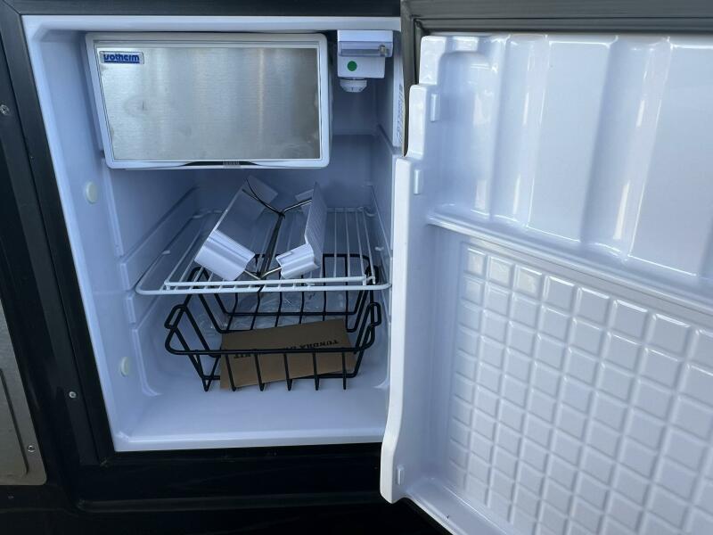 35' 2023 Premier 330 Escalante