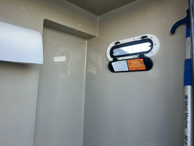 35' 2023 Premier 330 Escalante