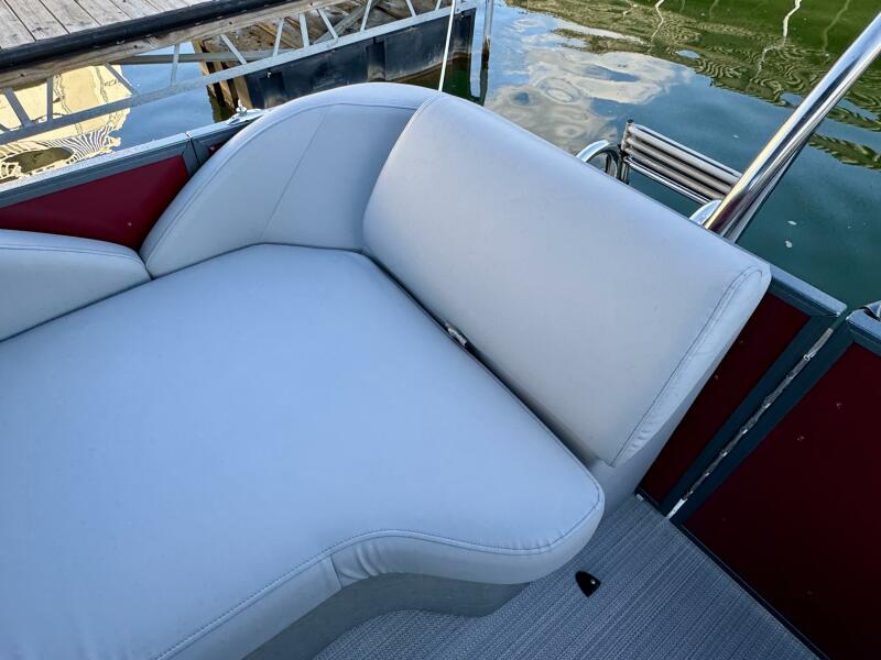 22' 2023 Veranda Vertex VTX 22R TritoonFL