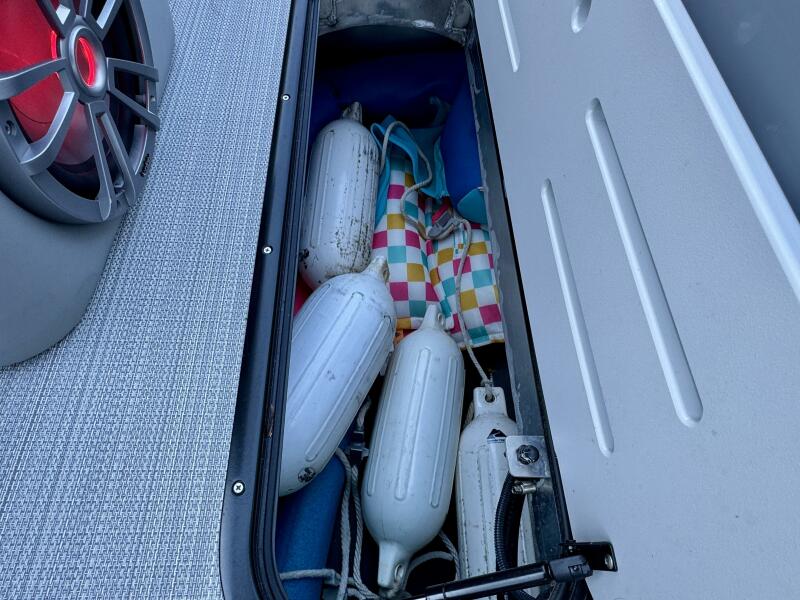 22' 2023 Veranda Vertex VTX 22R TritoonFL