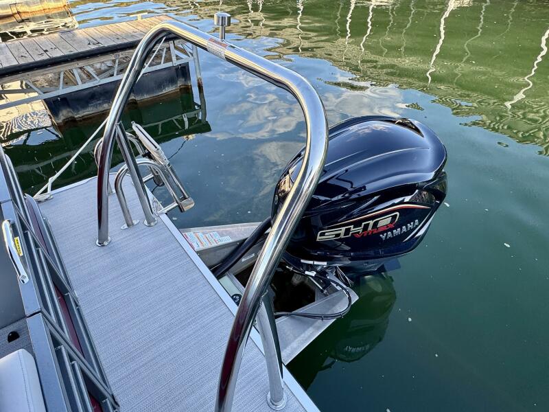 22' 2023 Veranda Vertex VTX 22R TritoonFL