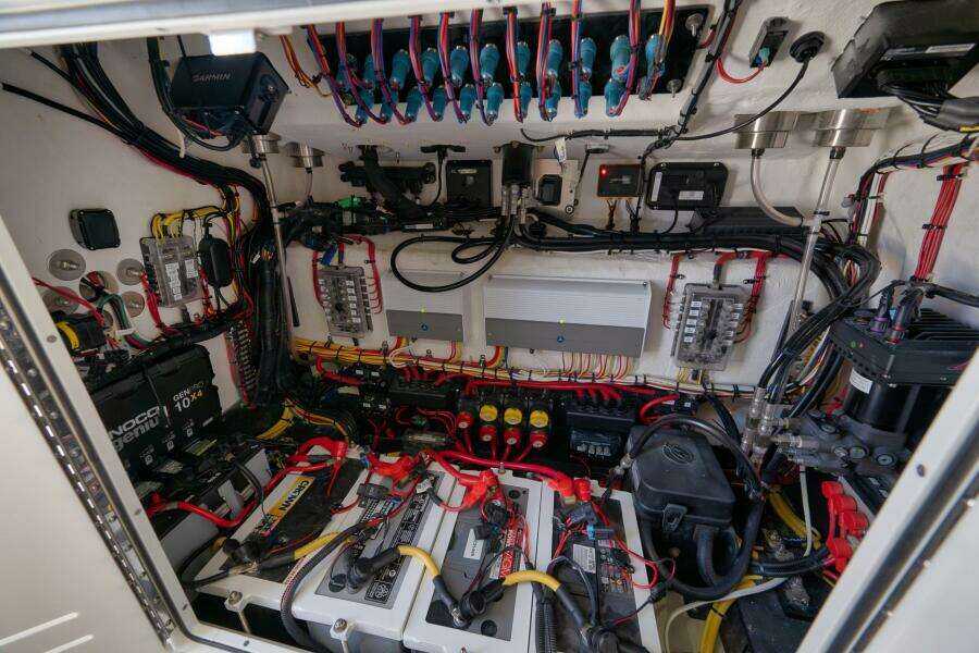 36ft Front Runner Yacht For Sale