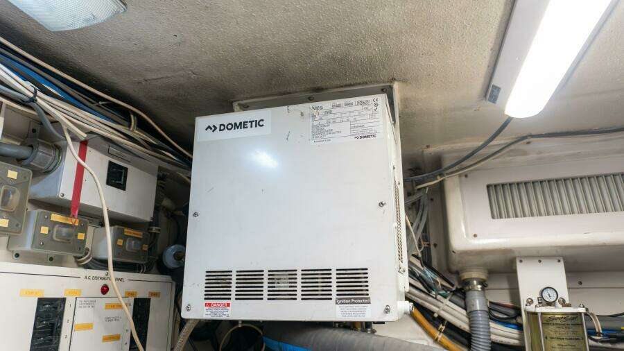 2001 Hatteras 60 Convertible - Sinyorita Salada