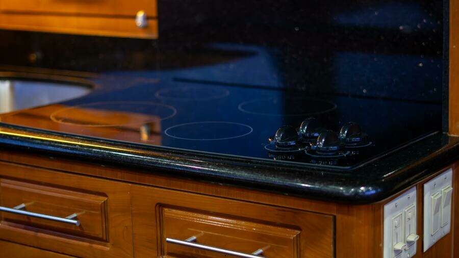 2001 Hatteras 60 Convertible - Sinyorita Salada