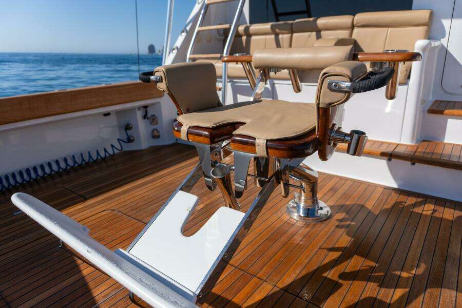 2001 Hatteras 60 Convertible - Sinyorita Salada