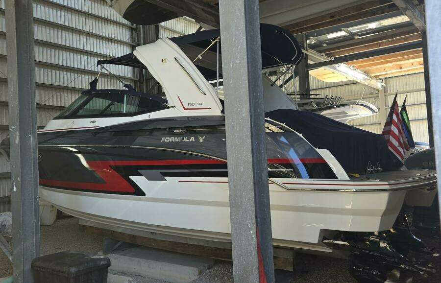 33ft Formula Yacht For Sale