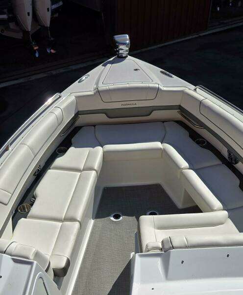 33ft Formula Yacht For Sale