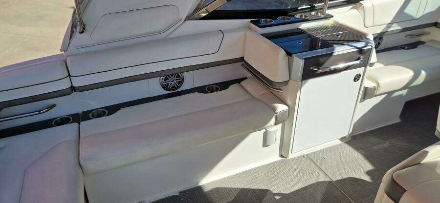 33ft Formula Yacht For Sale