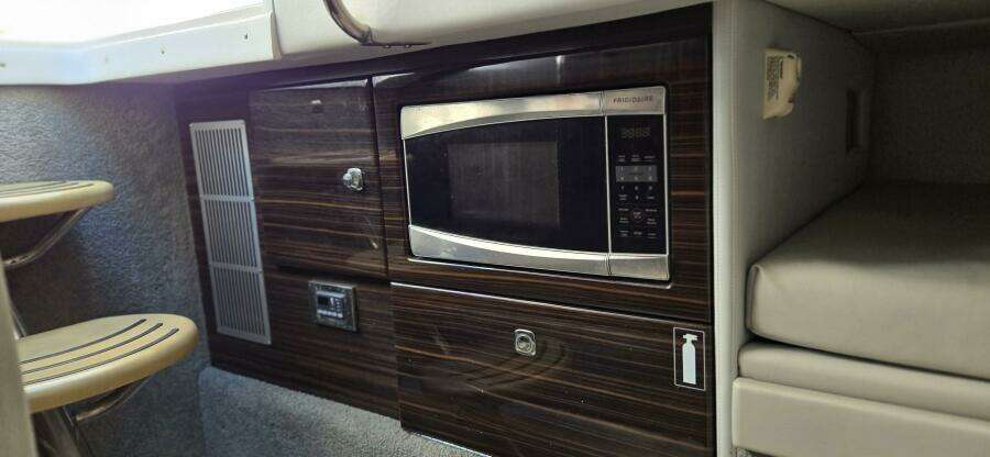 33ft Formula Yacht For Sale