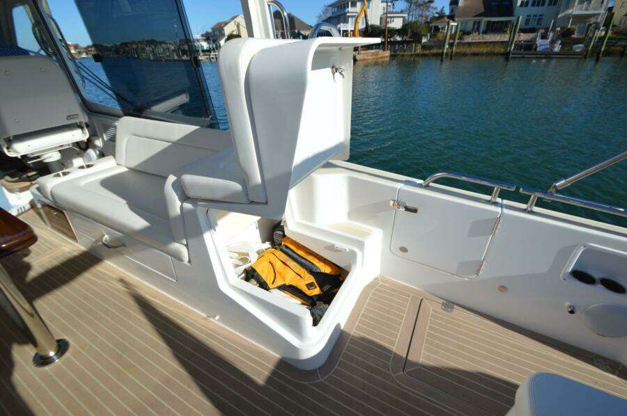 Ramble 35ft MJM Yacht For Sale