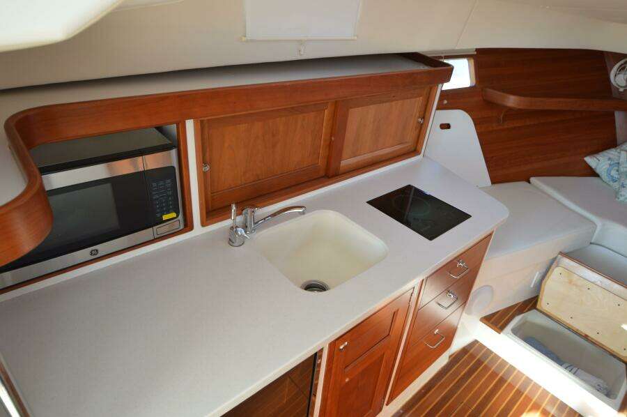 Ramble 35ft MJM Yacht For Sale