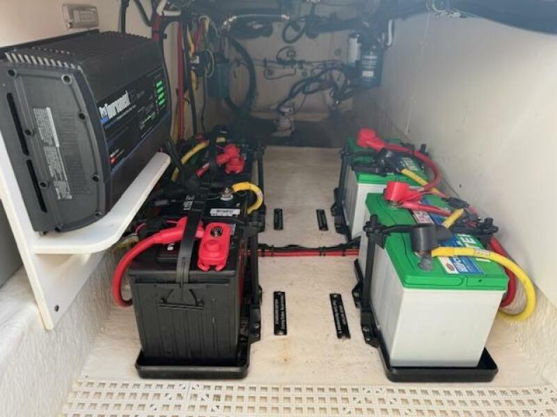 31' 2021 Robalo R317