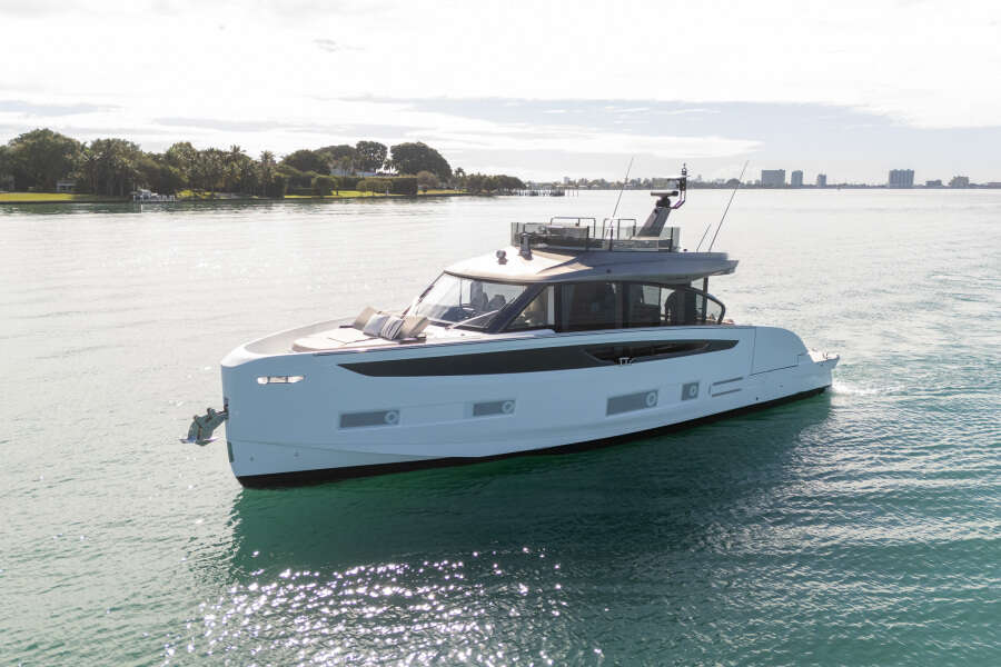 57ft Azimut Yacht For Sale